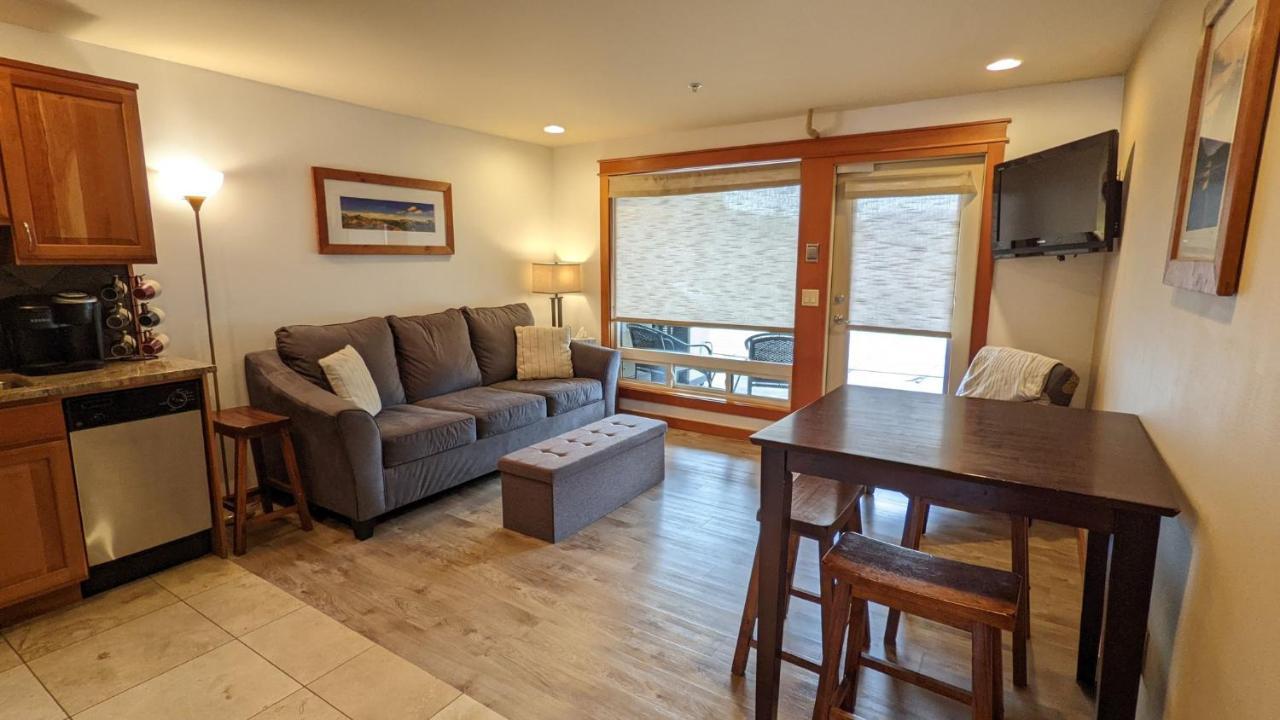Driftin' Cabanas Chelan Extérieur photo