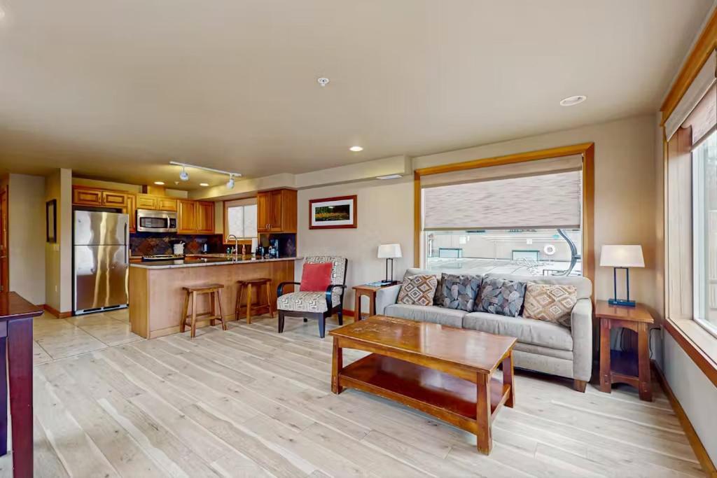 Driftin' Cabanas Chelan Extérieur photo