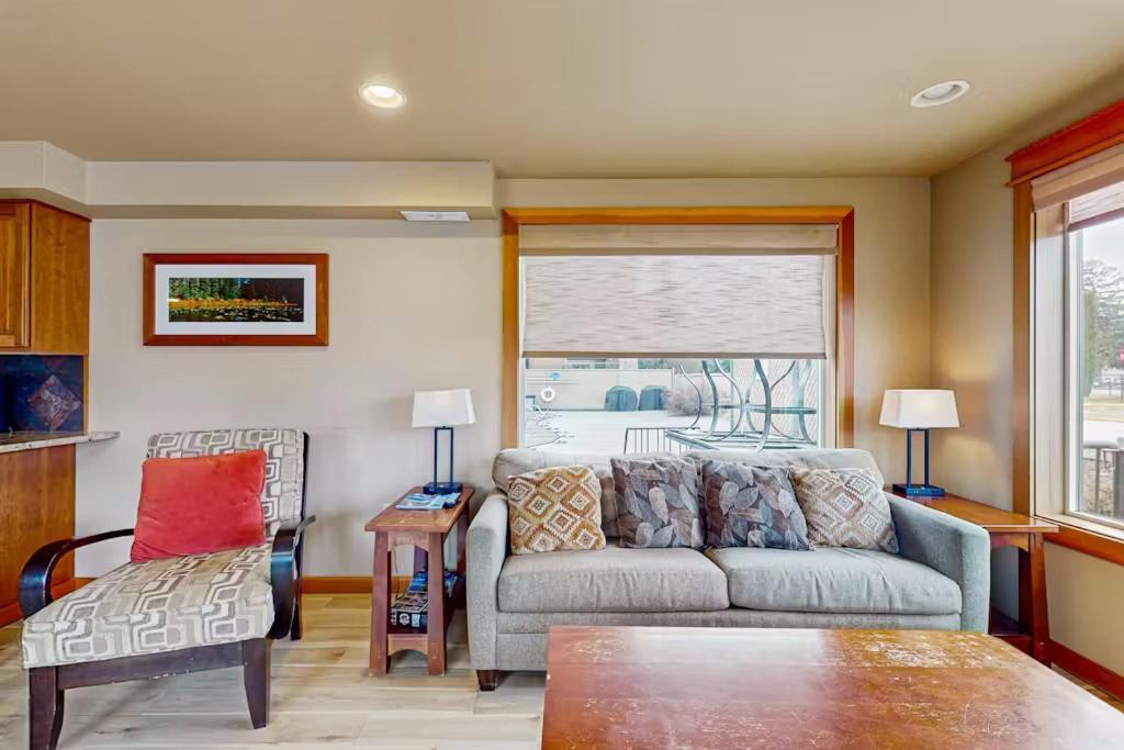 Driftin' Cabanas Chelan Extérieur photo